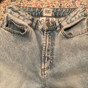 BDG urban outfitters mom high-rise size 25 gently used
